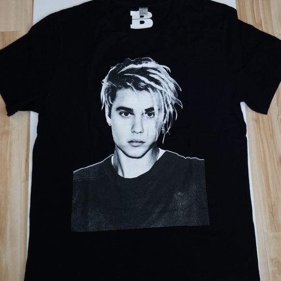 TEAM BIEBER Tops - 🖤🖤JUSTIN BIEBER "ONE WORLD🌎TOUR" TSHIRT🖤🖤